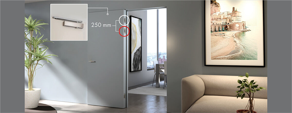 La presenza di un chiudiporta superiore richiede l'installazione sulla porta di una terza cerniera a scomparsa sulla parte superiore.